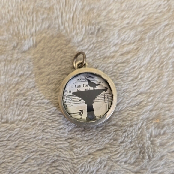Vintage Jewelry - #052 Vintage Silver Pendant with Artistic Design